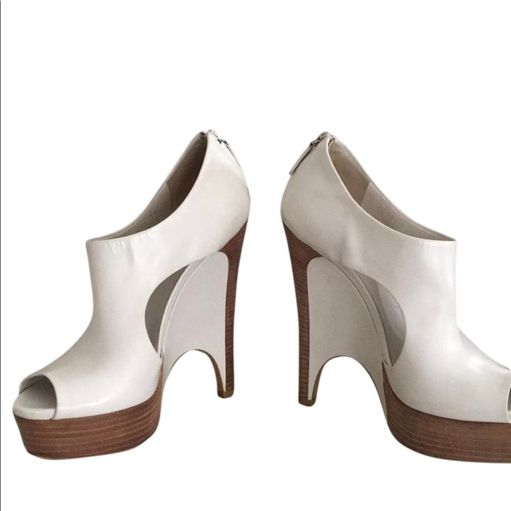 Gucci wedges